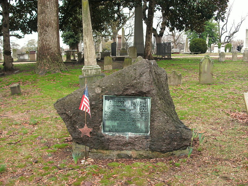 Van Lew’s grave in Richmond’s Shockoe Hill Cemetery (Photo: Wikipedia/AlbertHerring/goo.gl/JSgof2